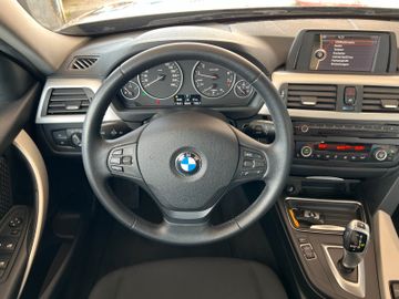 BMW 320 - 11