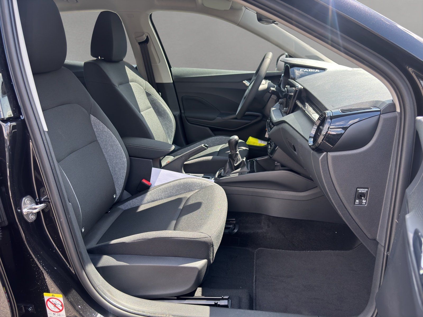 Fahrzeugabbildung SKODA Fabia Essence 1,0 TSI 70 kW