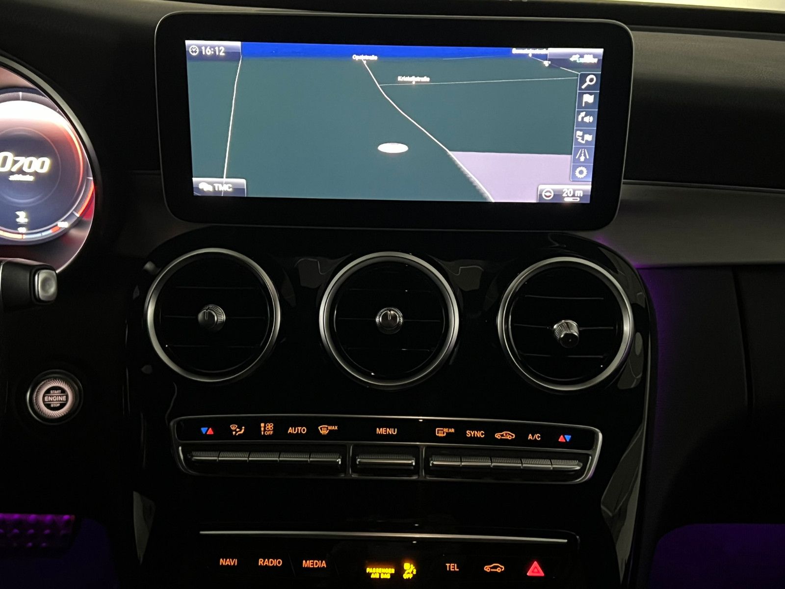 Fahrzeugabbildung Mercedes-Benz C 300 Lim. AMG-LINE/360*/BURMESTER/WIDESCREEN
