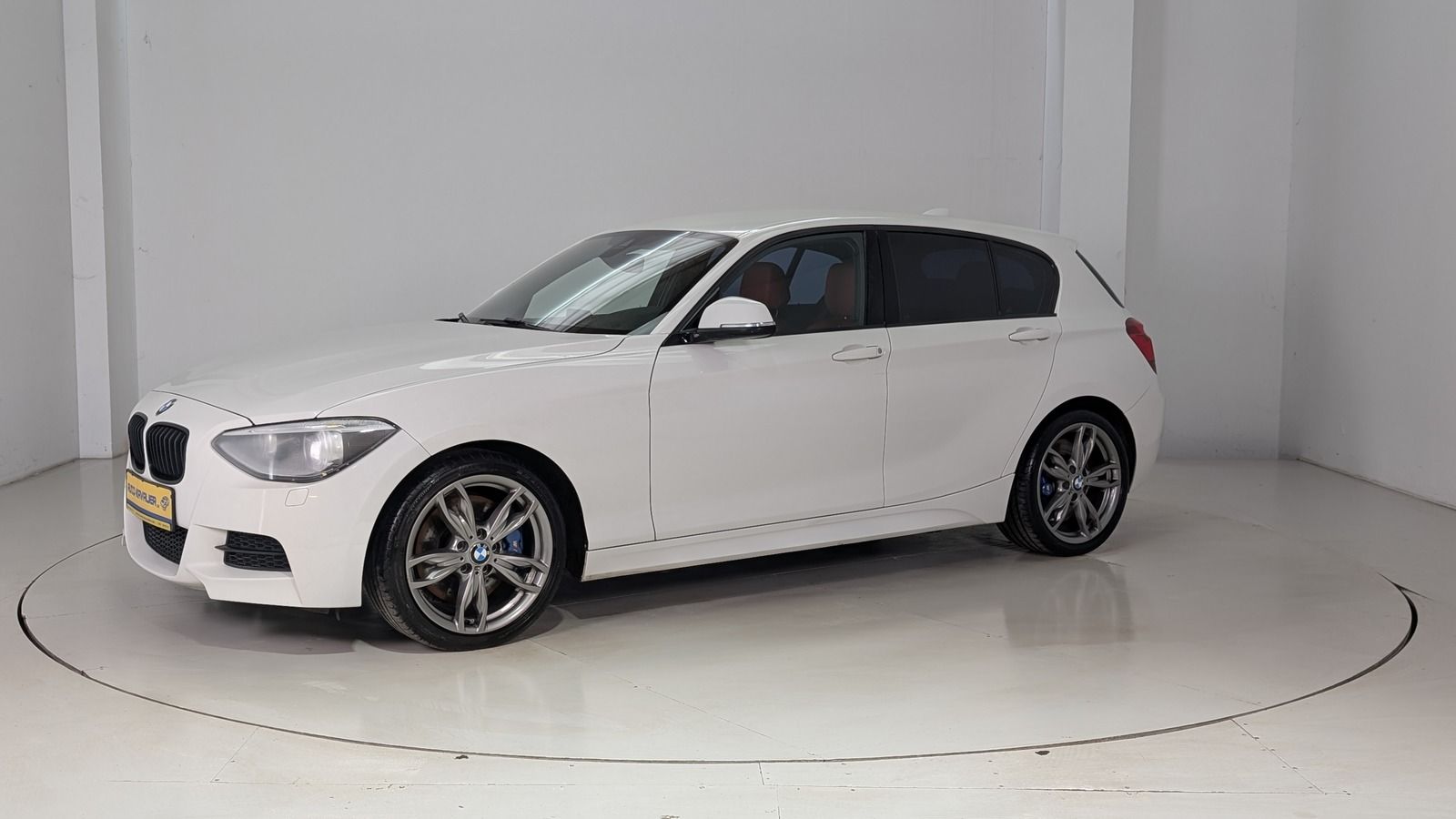 Fahrzeugabbildung BMW M135 i xDrive * Leder * Sitzhzg. * HU/AU neu