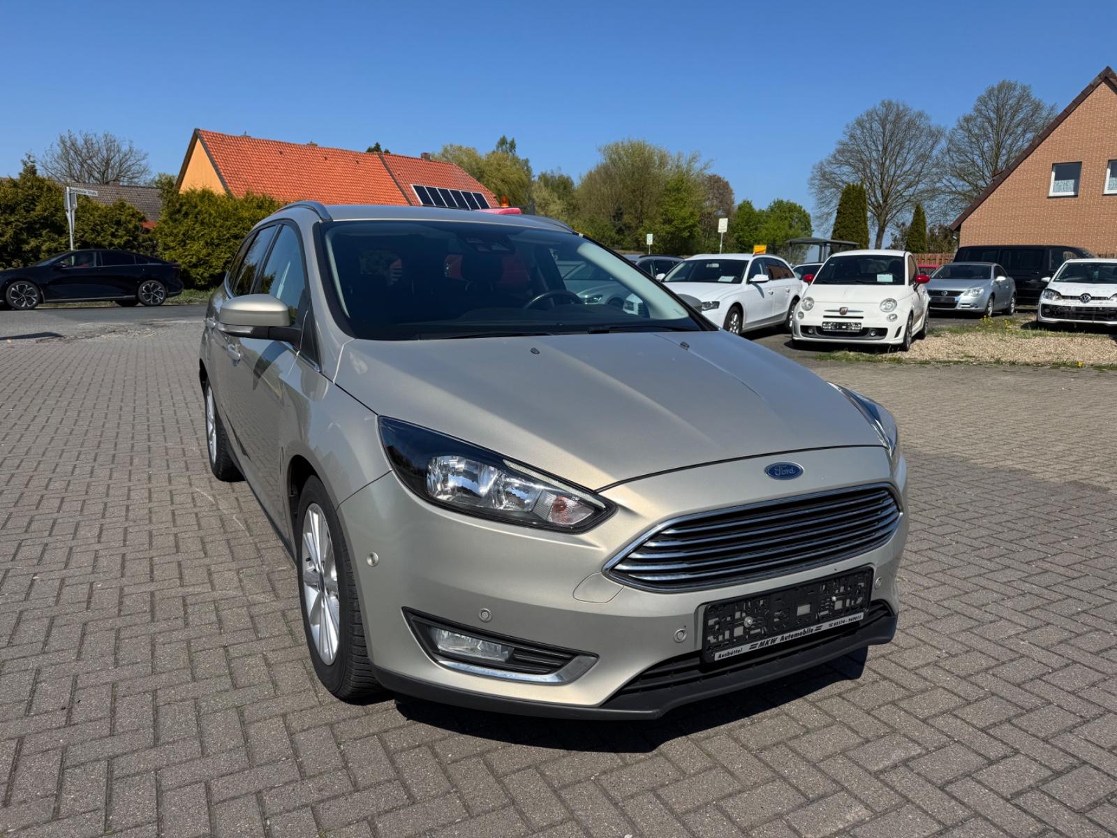 Ford Focus Turnier Titanium Navi,Lenk-heiz,Sitz-heiz