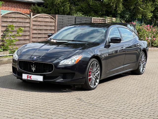 Maserati Quattroporte 3.0/KeylessGo/Navi/R-Cam/Bi-Xenon