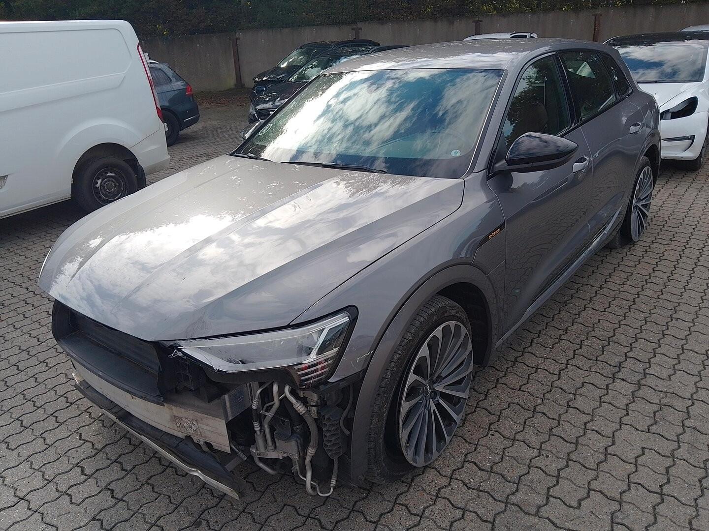 Audi e-tron 55 quattro advanced