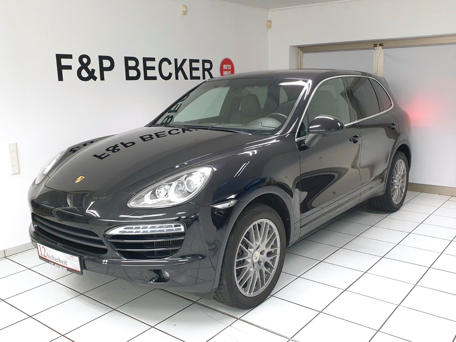 Porsche Cayenne - 1