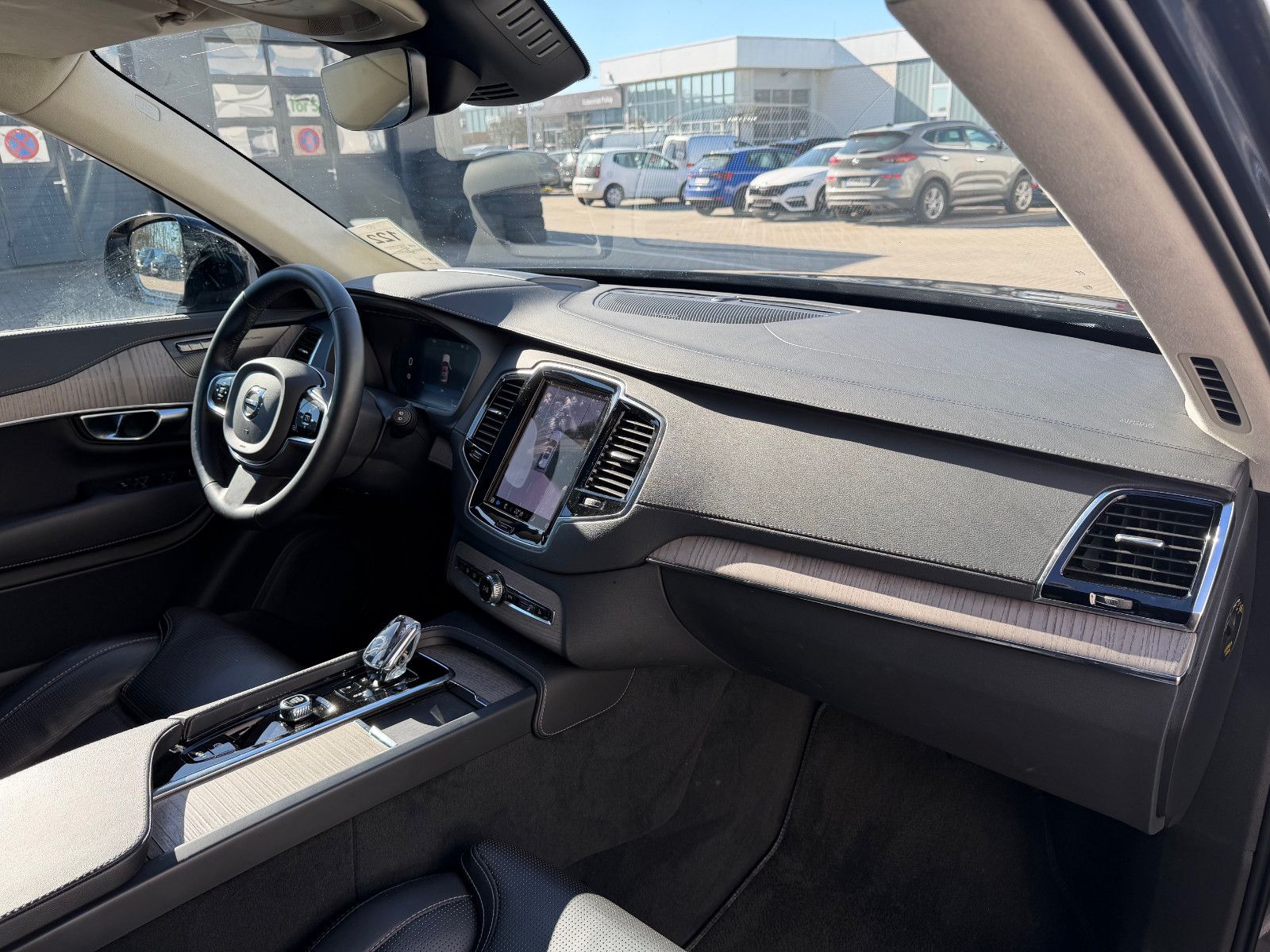 Fahrzeugabbildung Volvo XC90 T8 AWD Ultimate Dark*LUFT*AHK*360°*Massage*
