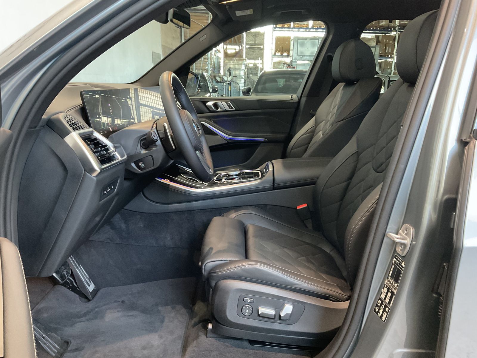 Fahrzeugabbildung BMW X5 xDrive30d Panorama Glasdach, Sitzhzg. vo+hi,