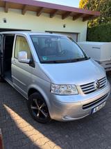 Volkswagen T5 Multivan Multivan Highline 2,5Tdi Tüv neu - VW T5 Multivan Gebrauchtwagen in Augsburg