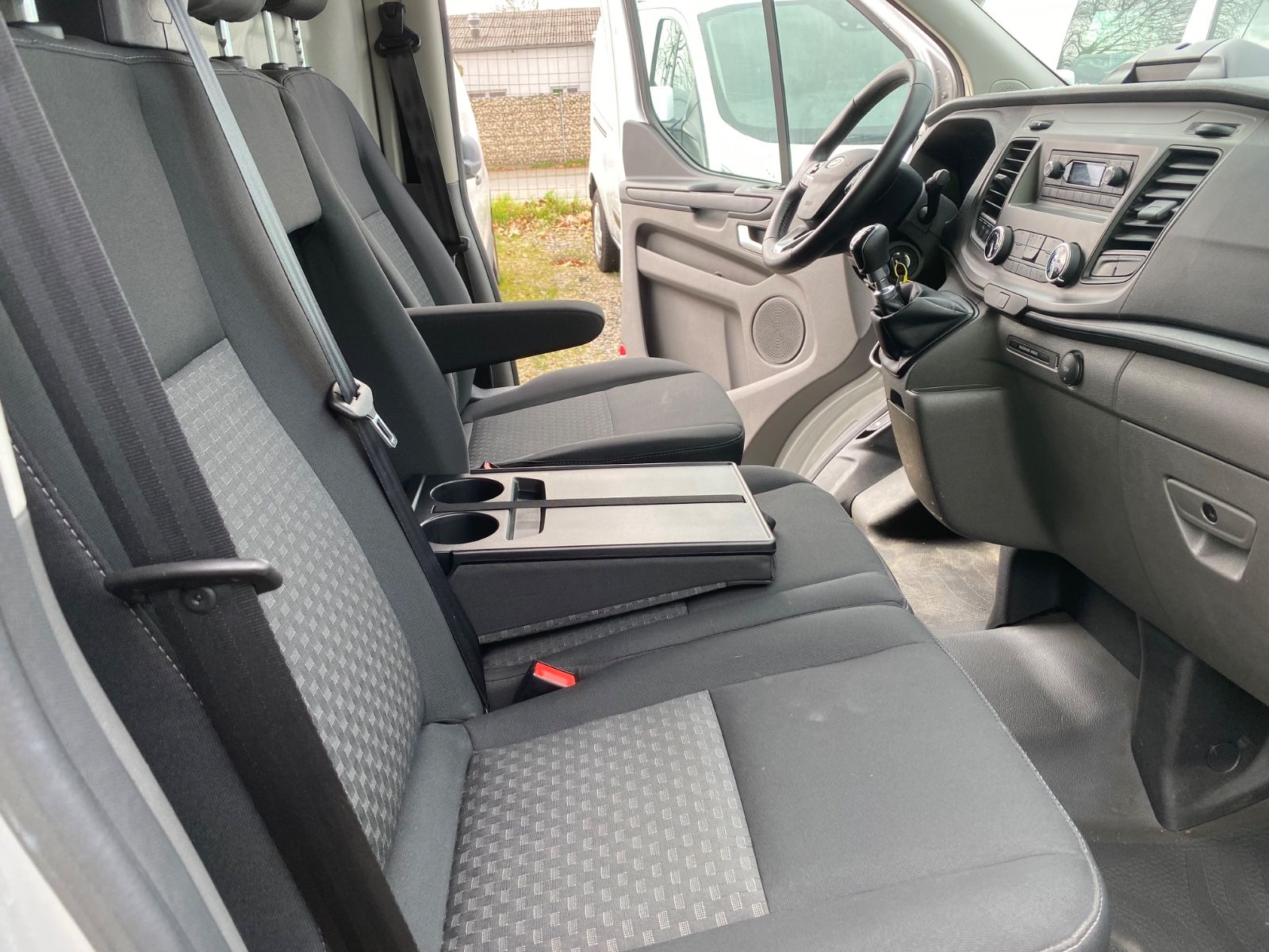 Fahrzeugabbildung Ford Transit Custom Kasten 300 L2 H2Trend,AHK,SHg,