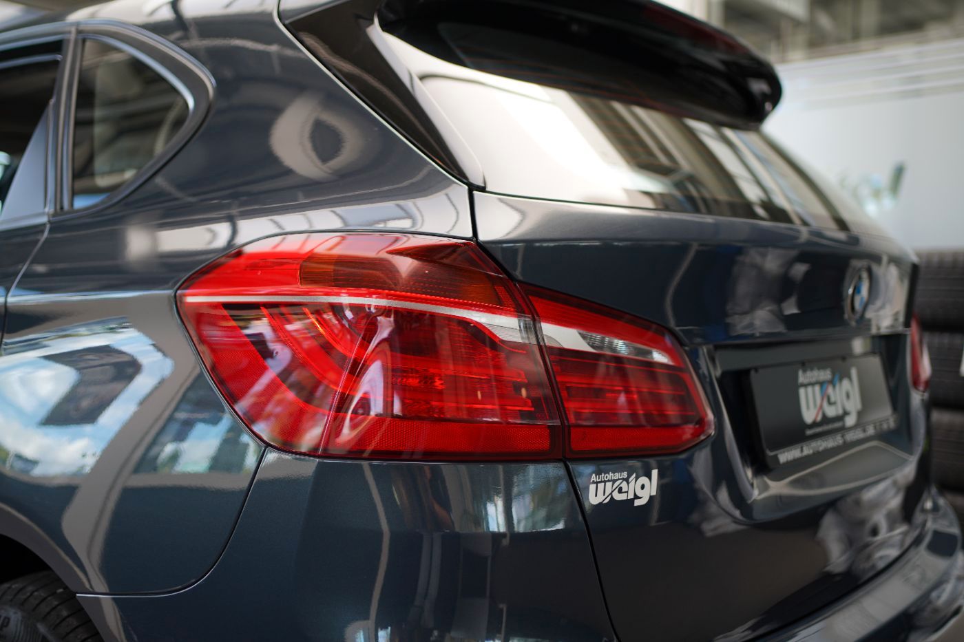 Fahrzeugabbildung BMW 218i Active Tourer Advantage KlimaA+LED+Navi+PDC