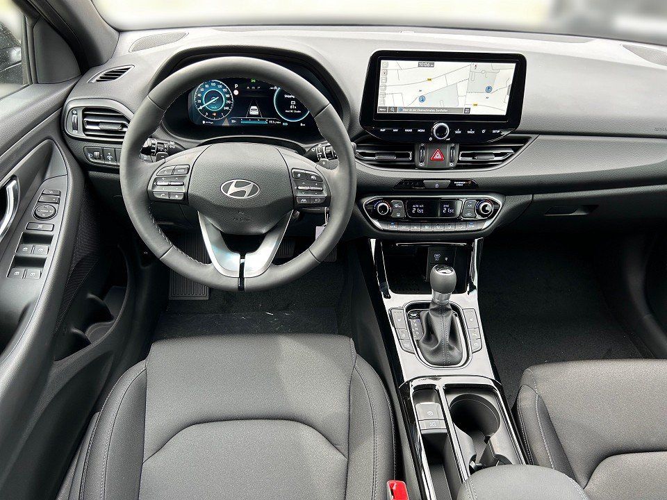 Fahrzeugabbildung Hyundai i30 MY25 1.5T 48V ADVANTAGE LED+NAV 5J-GARANTIE+