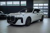 BMW 740d xDrive/M-Sport/Matrix/Pano/B&W/Icon Glow