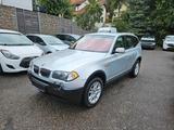 BMW X3 Baureihe X3 3.0i *1.HAND*PDC*XENON*SCHECKHEFT - BMW X3 aus 2005: 0i