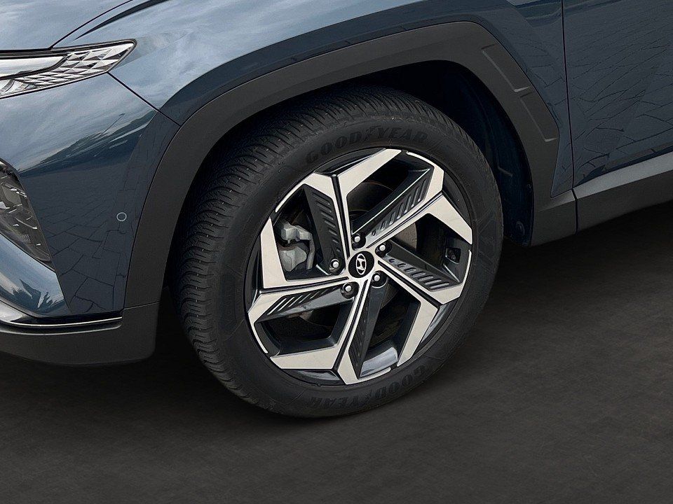 Fahrzeugabbildung Hyundai TUCSON PHEV 1.6 T-GDi 265PS 6-AT 4WD PRIME-Paket