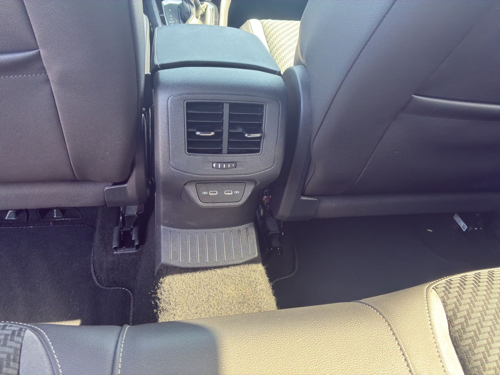 Volkswagen T-Roc - Bild 17