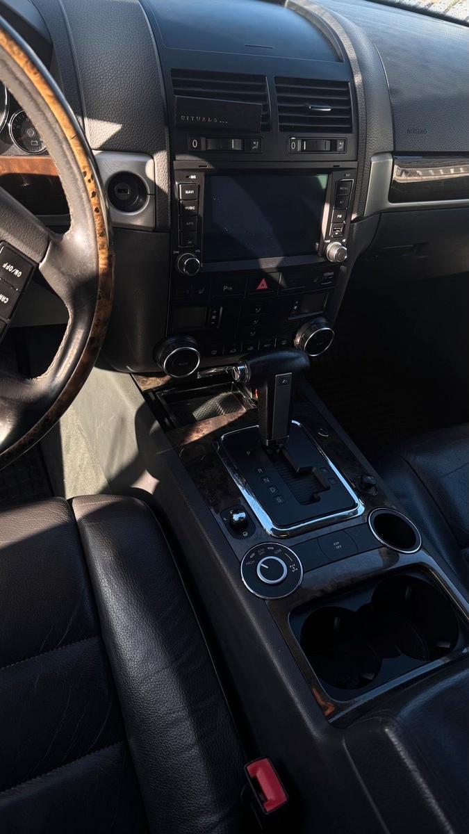 Volkswagen Touareg 2006 — photo 7