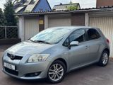 Toyota Auris 2.0 D-4D DPF NAVI KLIMAAUT. PDC ALU - Toyota Auris mit Diesel-Antrieb: 2.0