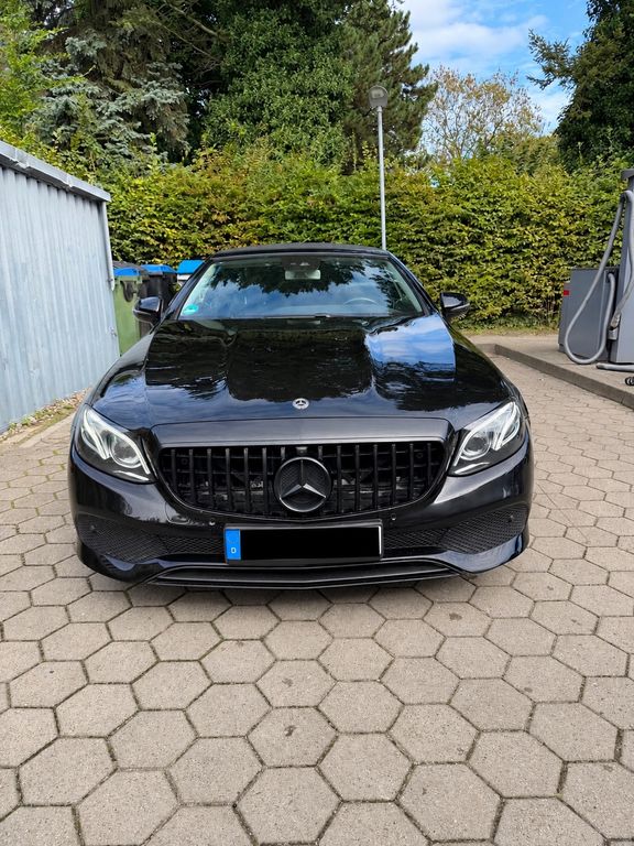 Image of Mercedes-Benz E 220
