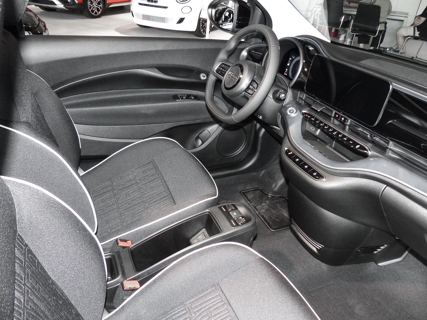 Fiat 500e Cabrio Pop // Radio Paket // Apple CarPlay  imagem 3