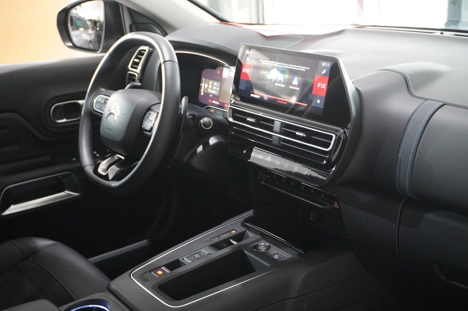 Fahrzeugabbildung Citroën C5 Aircross 1.2T SHINE EAT-8 NAVI/LED/KAMERA/SH