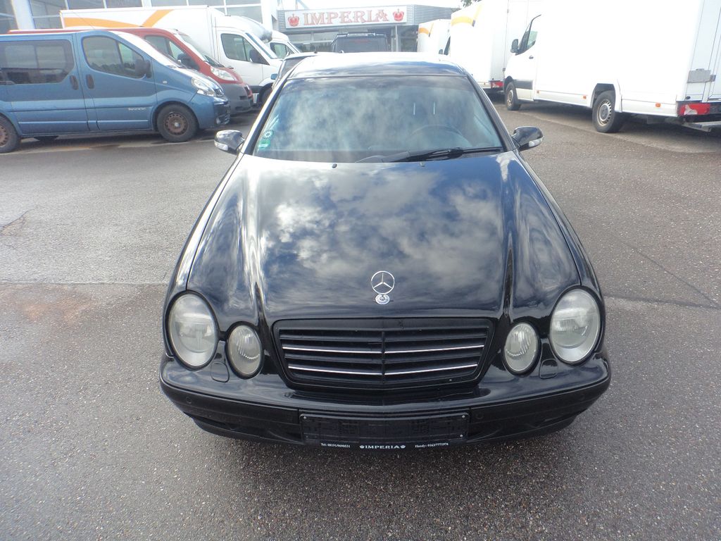 Mercedes-Benz CLK 320
