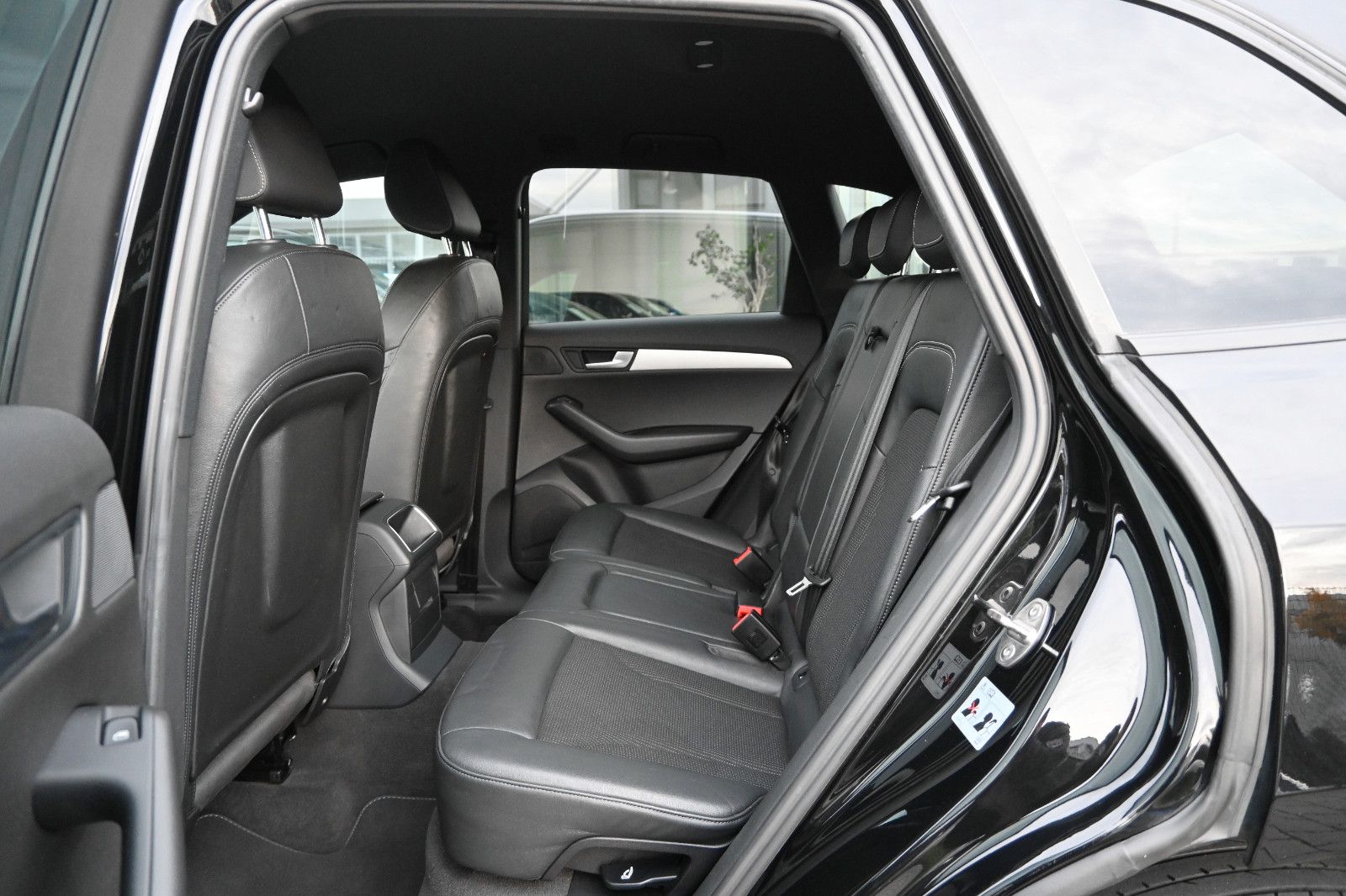 Fahrzeugabbildung Audi Q5 2.0 TFSI quattro S LINE °XEN.°8-FACH ALU°1.HD