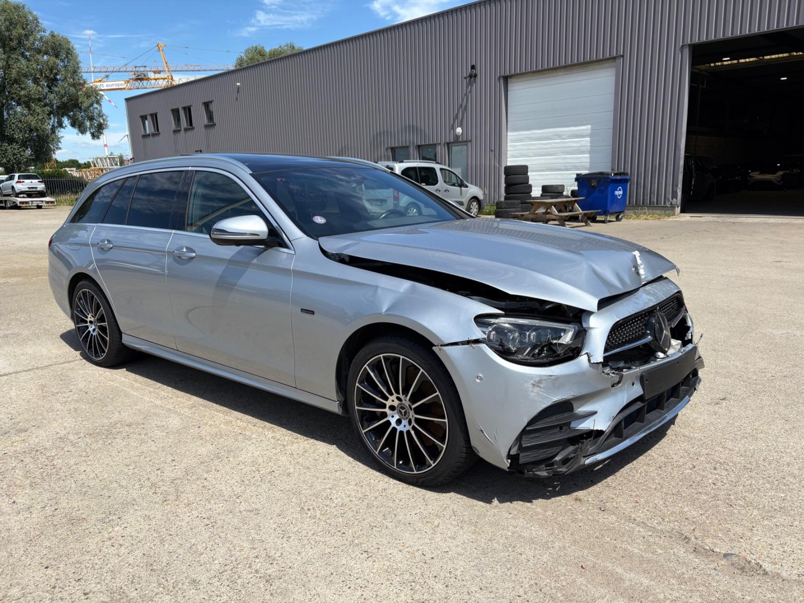 Mercedes-Benz E 300DE KOMBI FACELIFT / PLUG-IN-HYBRID