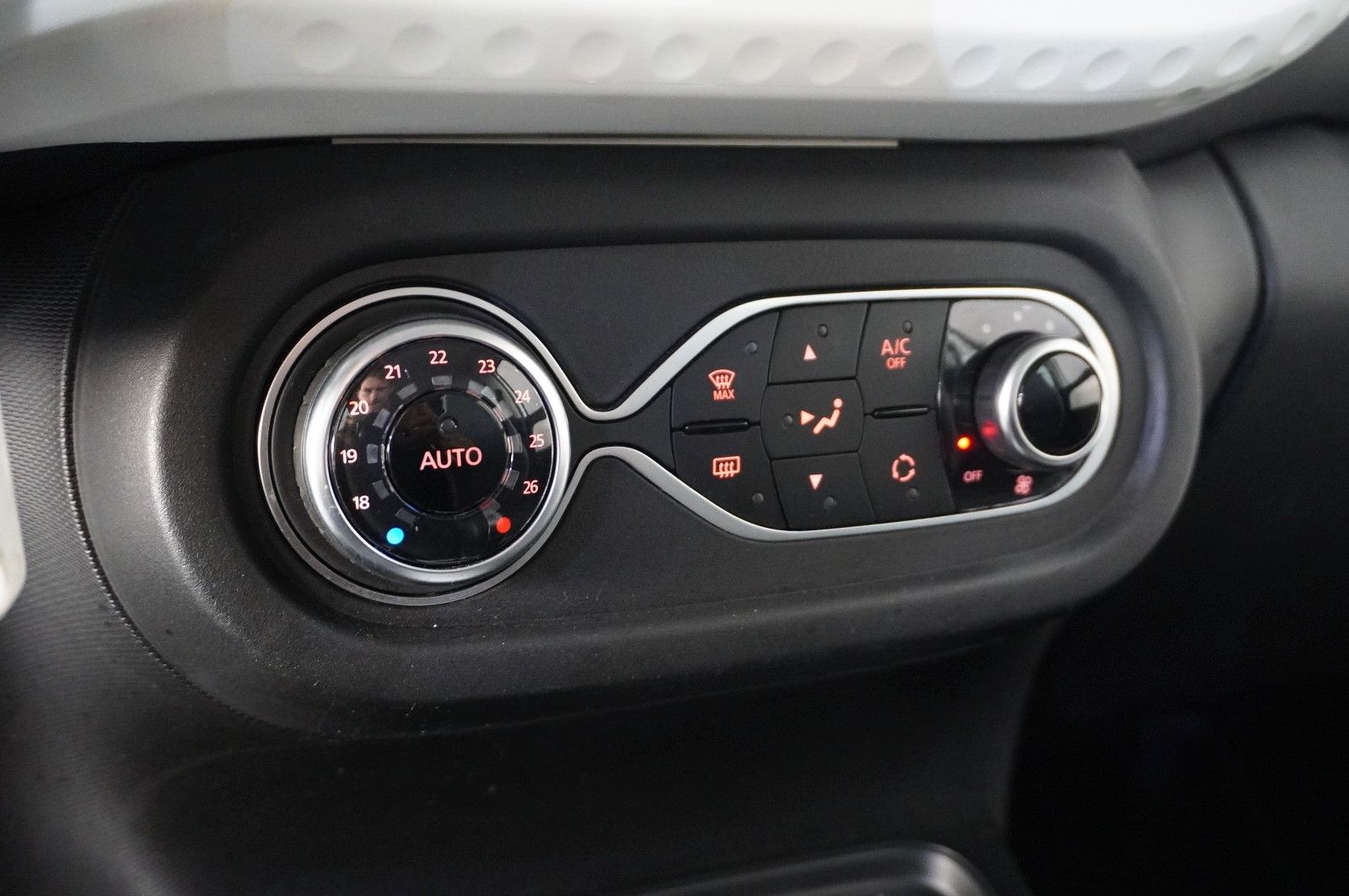 Fahrzeugabbildung Renault Twingo Zen Electric NAVI/LED/USB/TOUCH/DAB/SPORT