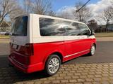 Volkswagen T6 Multivan - rote Volkswagen T6 Multivan