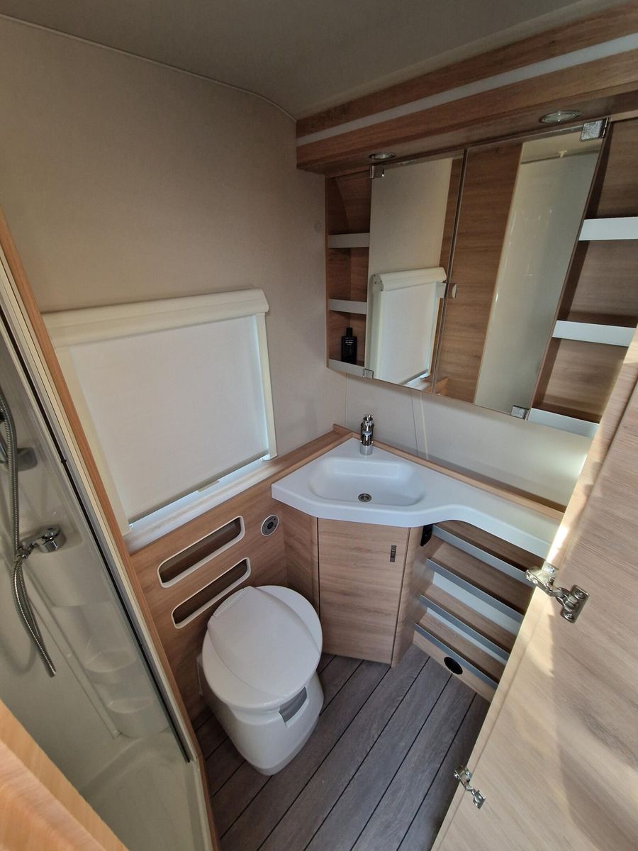 Fahrzeugabbildung Knaus Südwind 580  QS Black Selection