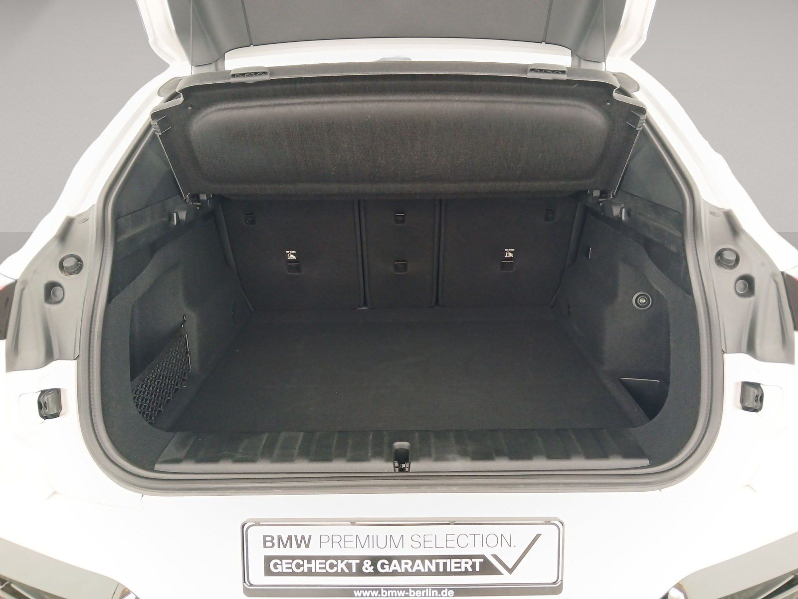 BMW iX2 - Bild 13
