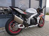 Aprilia RSV4 1100 Factory - TOP - Speed White - Angebote