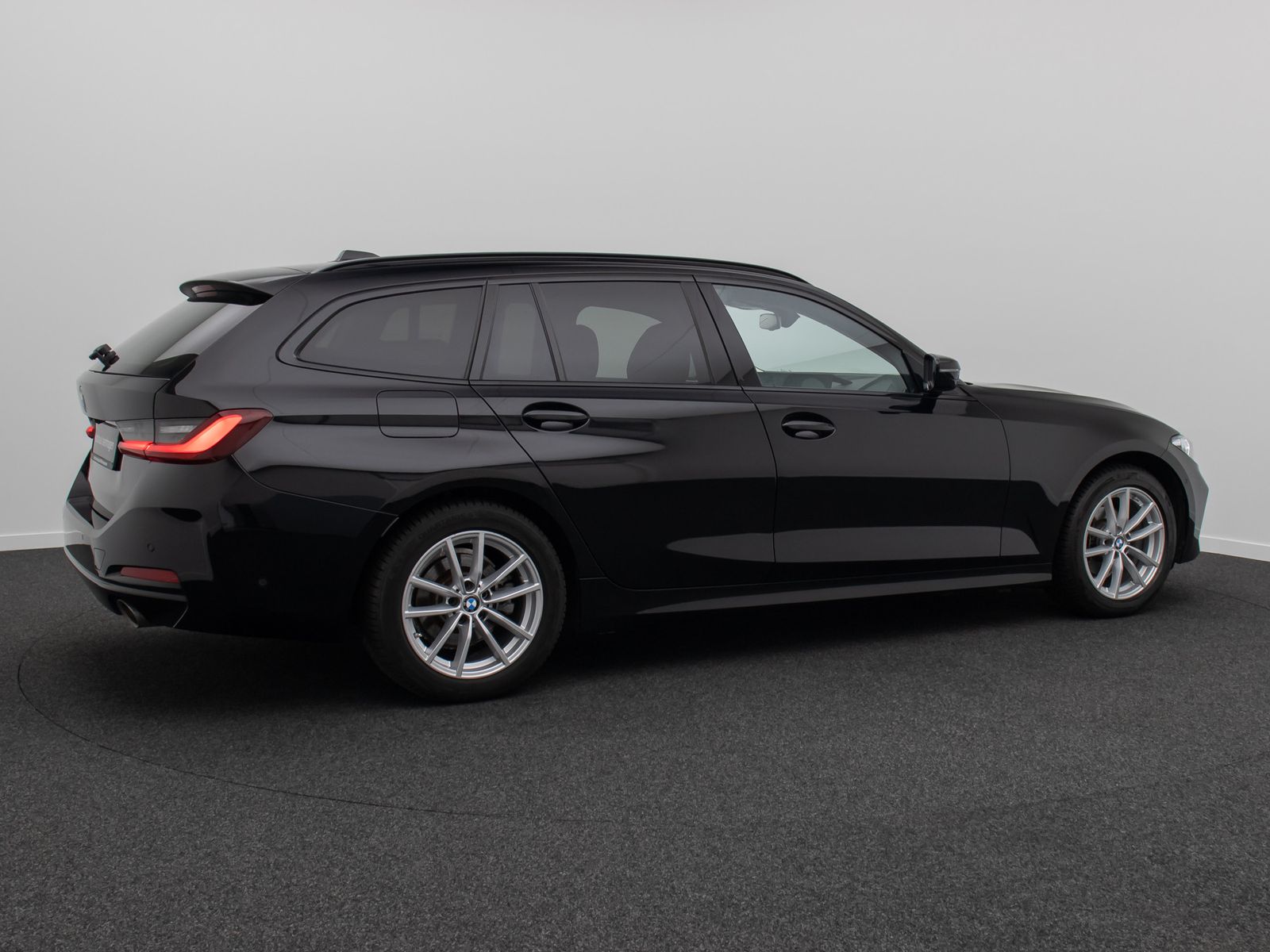 Fahrzeugabbildung BMW 318i GeschwindigReg Alarm HiFi Kamera Widscreen