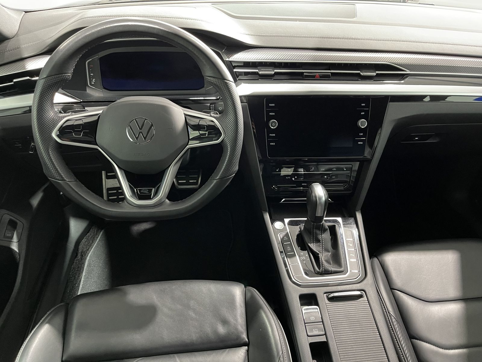 Fahrzeugabbildung Volkswagen Arteon Shooting Brake R-Line 2.0 TDI*AHK*Leder*
