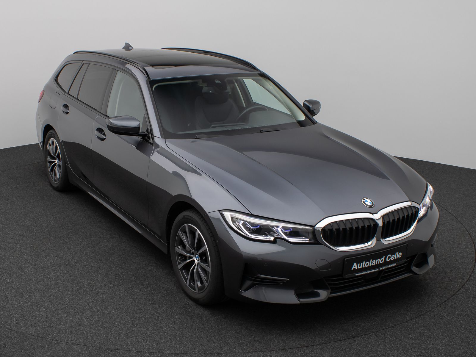 Fahrzeugabbildung BMW 330i xD SportLine Panorama Kamera Laser DAB HiFi