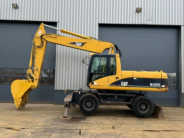 CAT M322C - Hydraulic stabilizers / VA Triple boom /