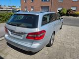 Mercedes-Benz E 350 T CGI Blue Efficiency - Mercedes-Benz 350: Leder, mit Navigationssystem