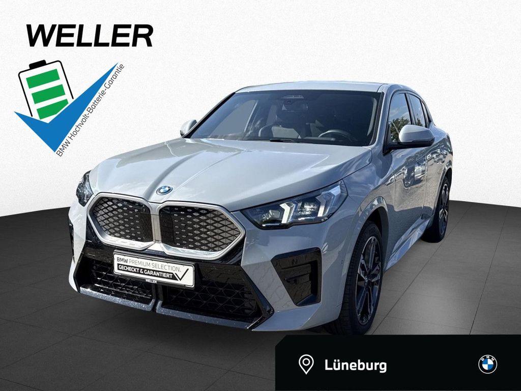 BMW iX2 xDrive30 Sportpaket HUD Navi LED Klima PDC
