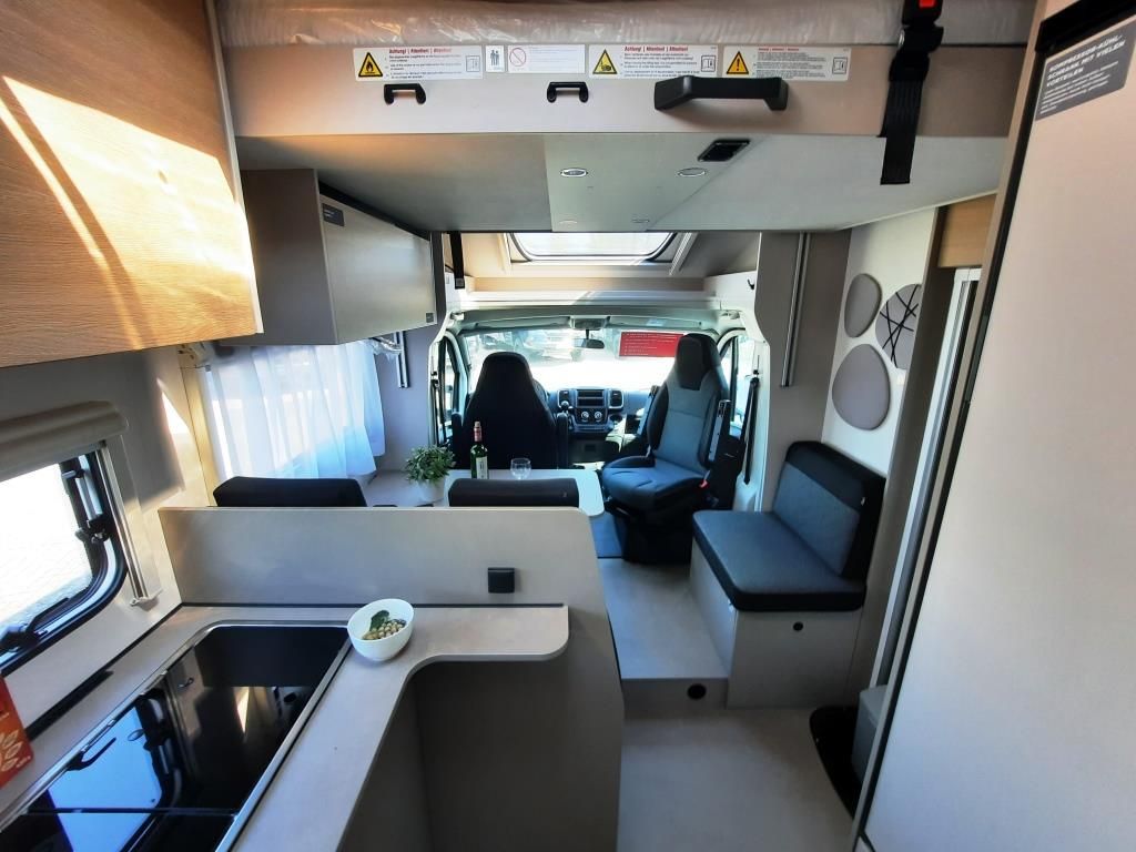 Fahrzeugabbildung LMC Tracer 730 EL Verfüg./Sparen Sie 8.131,- €