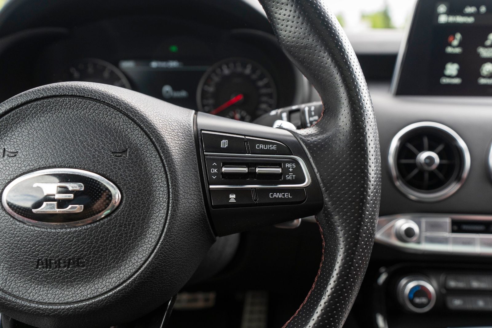 Fahrzeugabbildung Kia Stinger 3.3 T-GDI AWD GT HUD ACC 360° CARPLAY