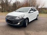 Hyundai Accent 1.4 (RB) 79kW - Hyundai Accent mit Benzin-Antrieb: Automatik