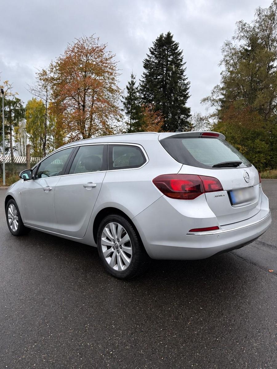Opel Astra 2015 — фото 5