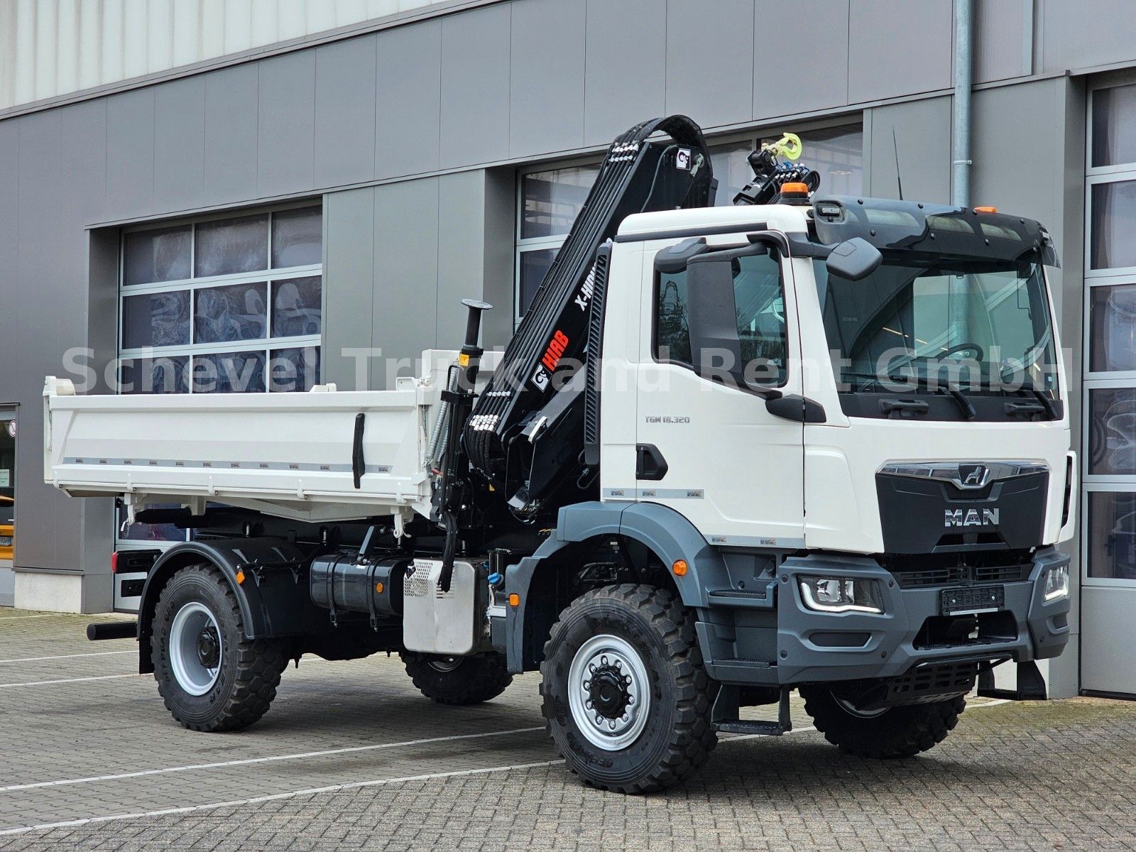Fahrzeugabbildung MAN TGM 18.320 Kipper + HIAB 138 / 4x4 Einzelbereift