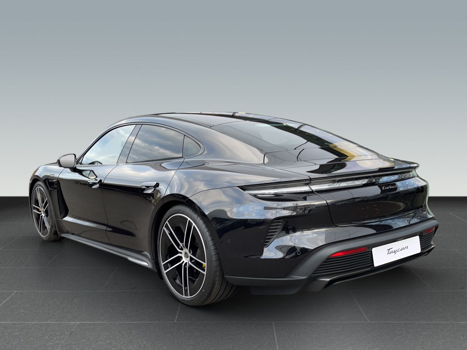 Porsche Taycan - Bild 3