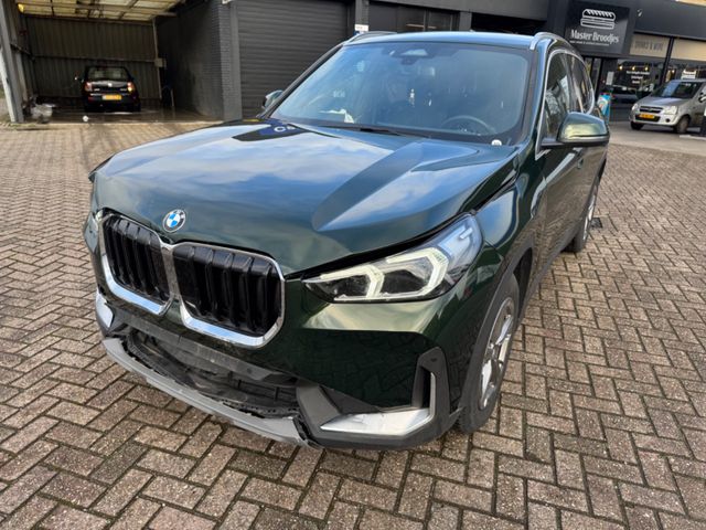 BMW X1 Baureihe X1 18 i sDrive  Automatik