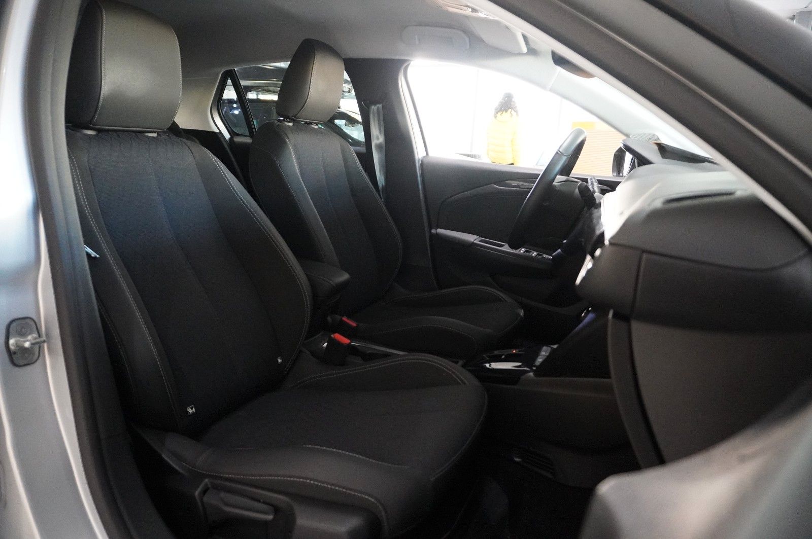 Fahrzeugabbildung Opel Corsa-e ELEGANCE 3-PHASIG NAVI/LED/KAMERA/SH/DAB