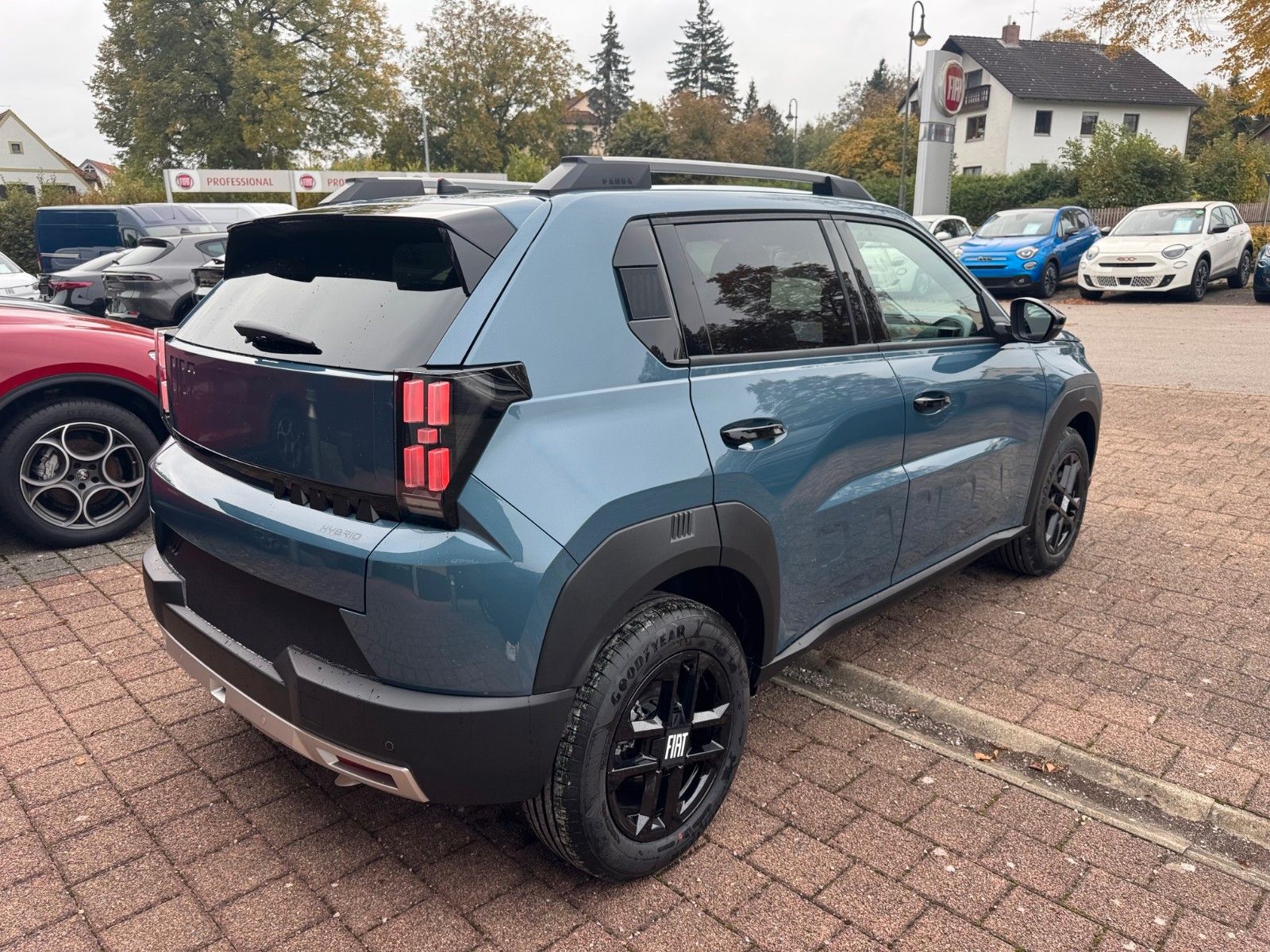 Fahrzeugabbildung Fiat Grande Panda 1.2 Hybrid eDCT Icon Navi Sitzhzg.
