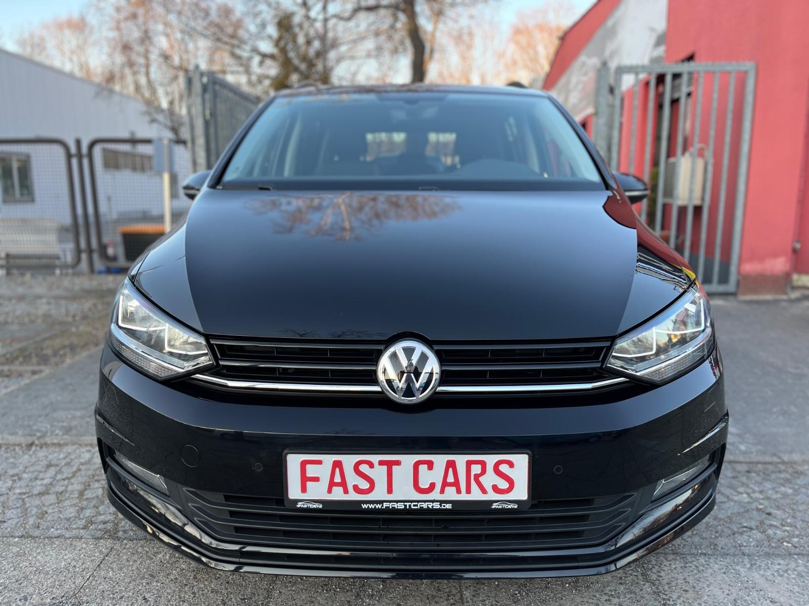 Volkswagen Touran 1.4 TSI Trendline BMT LED ACC PDC SHZ LM