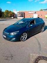Opel Astra J Sports Tourer 1.6 Turbo OPC Line - Opel Astra Kombi Opc mit Benzin-Antrieb