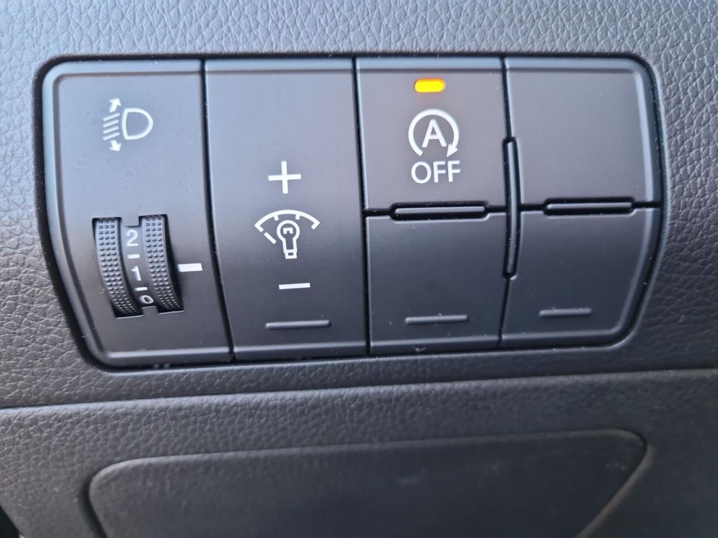 Fahrzeugabbildung Hyundai i30 YES! SILVER 1.6 GDI KLIMA+PDC+TEMPOMAT