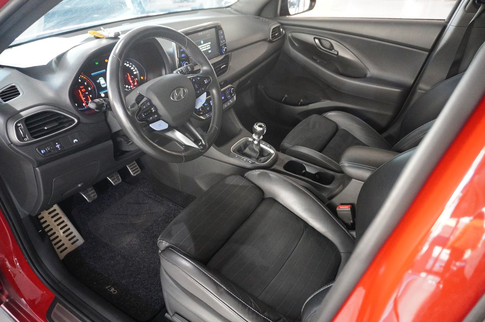 Fahrzeugabbildung Hyundai i30 N PERFORM. 2.0 T-GDI NAVI/LED/KAMERA/SPORT